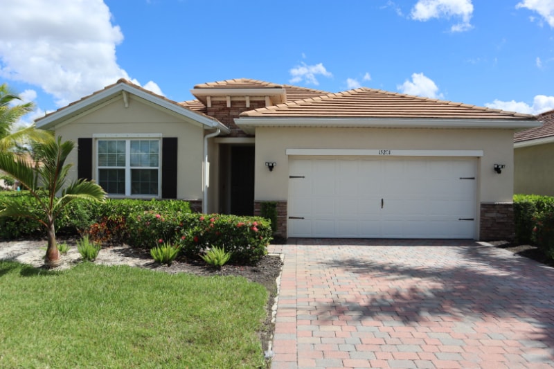 Building Photo - 15201 Torino Ln