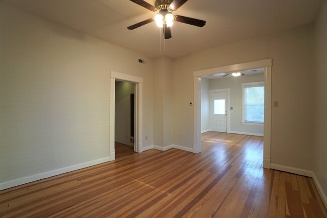 Building Photo - 808 E Kiowa St