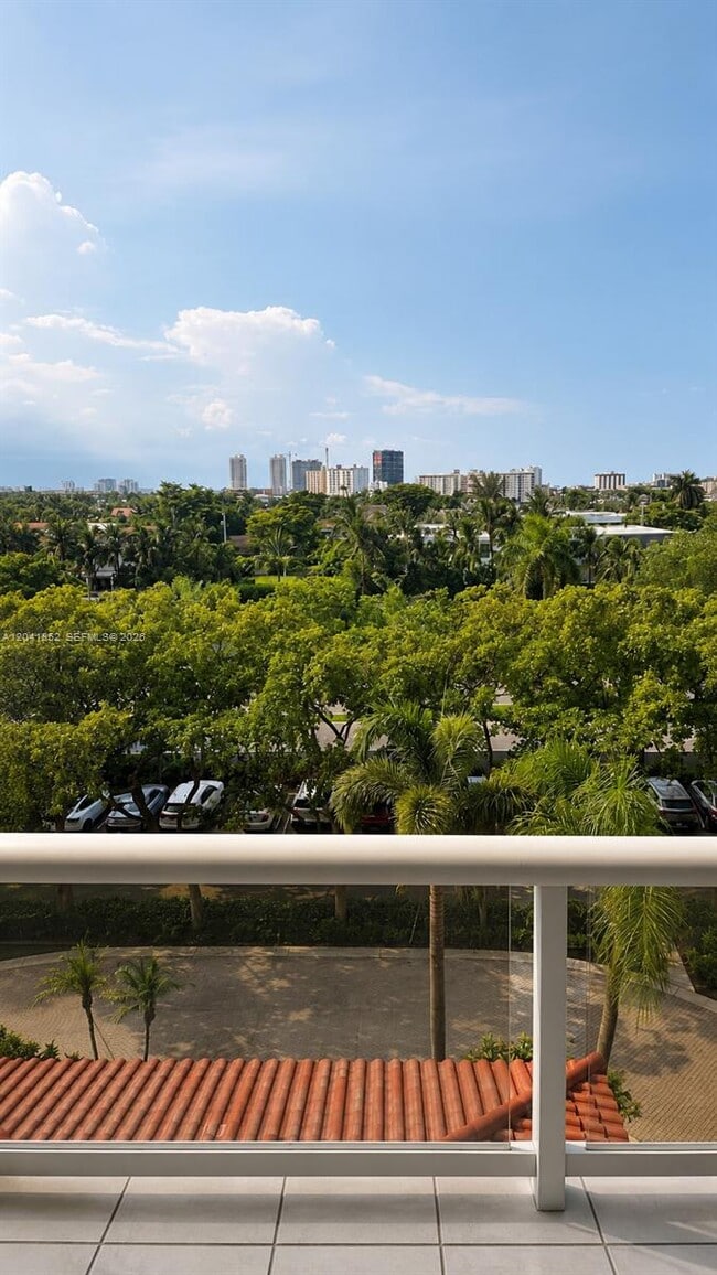 Building Photo - 3640 Yacht Club Dr