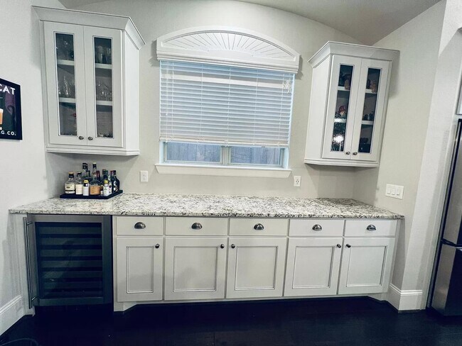 Building Photo - 8608 Costmary Ln