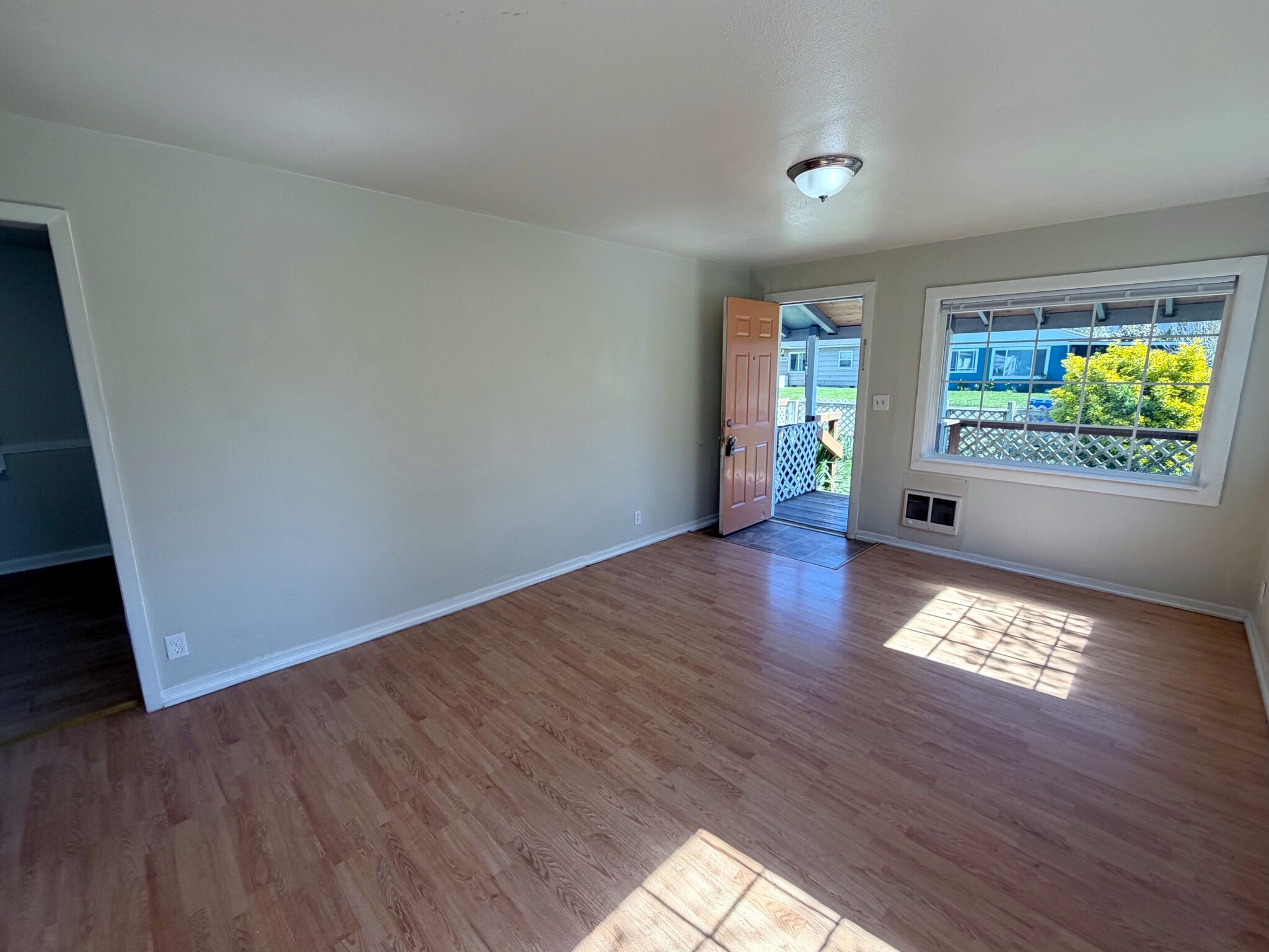 Building Photo - 1311 S 3rd Ave