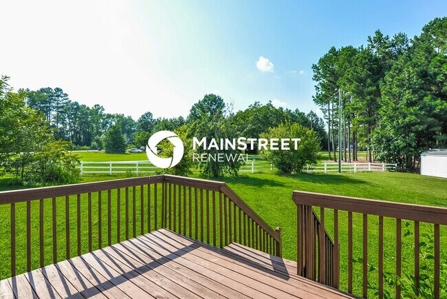 Building Photo - 4 Bedroom Pet-Friendly Home in Smithfield,...