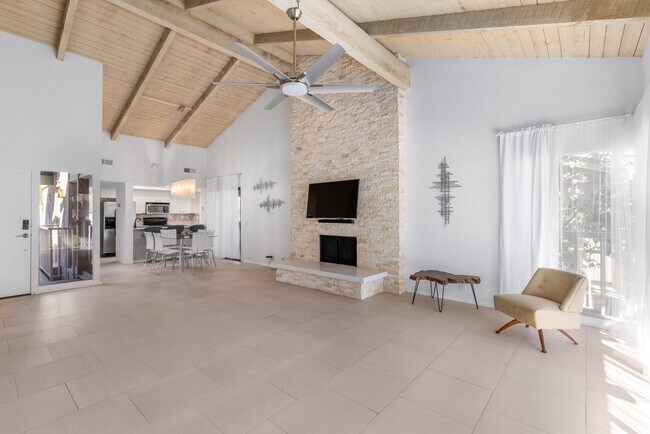 Building Photo - 46642 Arapahoe Cir