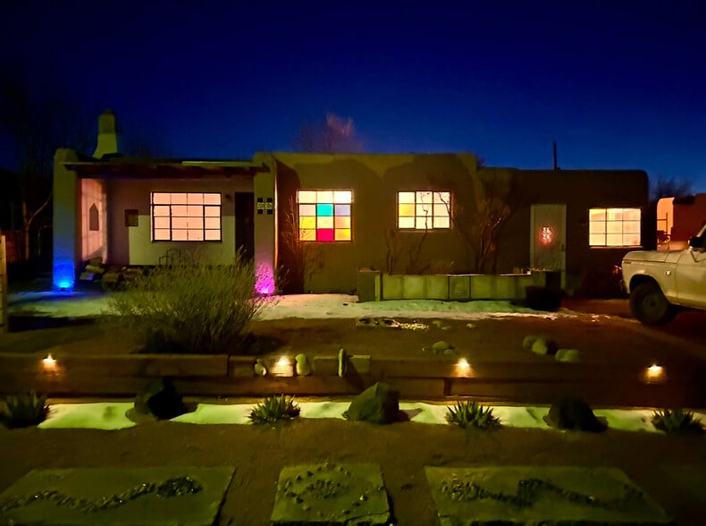 front street view - 2038 Kiva Rd