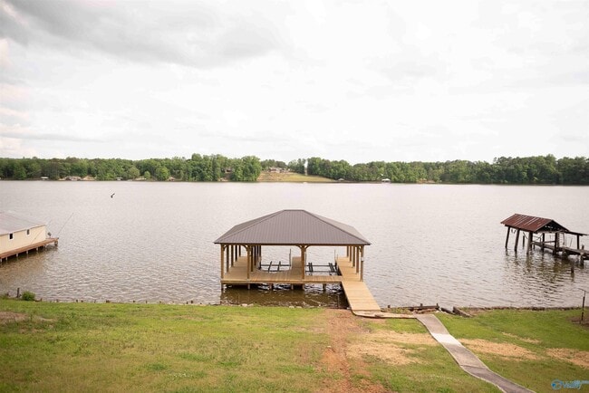 Building Photo - 418 Riverton Dr