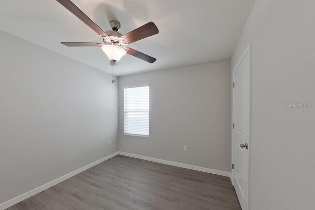 Building Photo - 8620 SW 43rd Ter