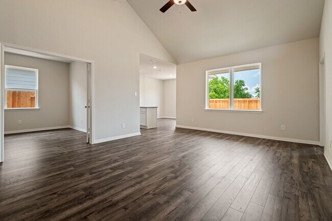 Building Photo - 345 Fastboy Ln