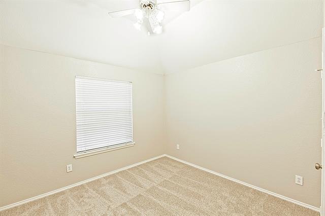 Building Photo - 2405 Hopkins Dr