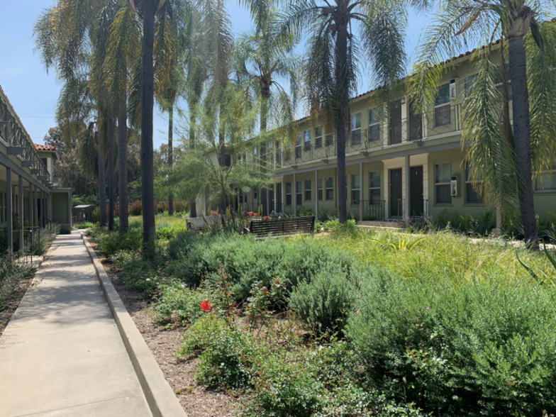 Building Photo - Ladera Apartments