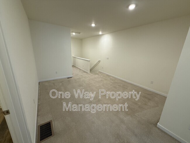 Building Photo - 885 E 98th Ave