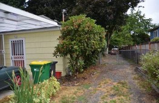 Building Photo - Wonderful Cottage 3 Blocks from Beaverton HS and downtown Beaverton