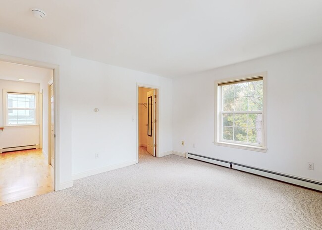 Building Photo - Charming 3BR/ 1.5BA South Portland Residence