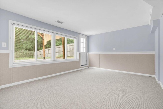 Building Photo - 61 Cornell Dr