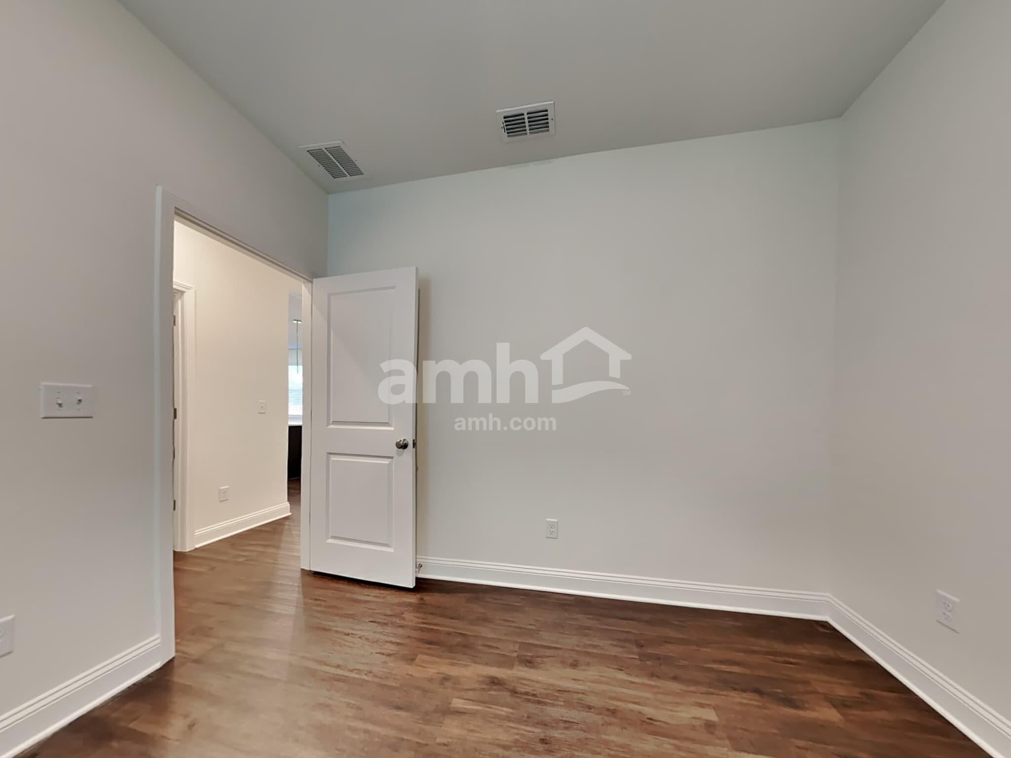 Building Photo - 551 Onate Cir