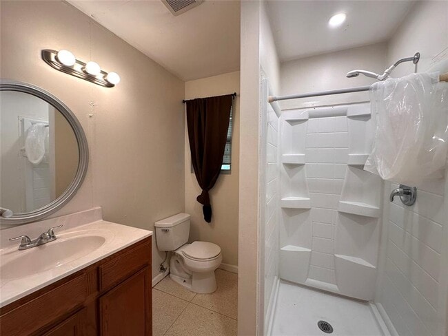 Building Photo - 400 Sun Bonnet Dr