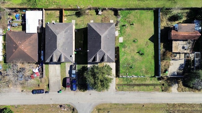 Building Photo - 10217 Teneha Dr