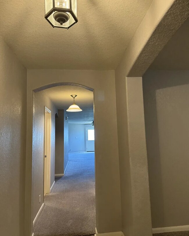 Building Photo - 9334 Ingleton