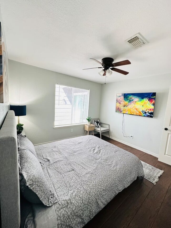 Building Photo - 12727 Ashford Knoll Dr