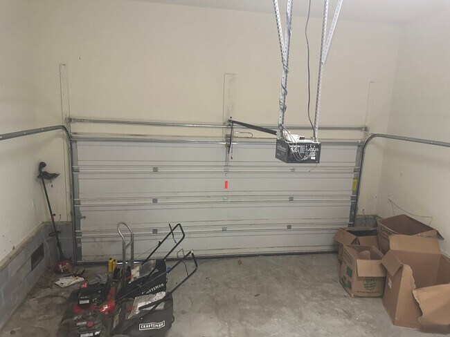 Building Photo - Ingleside