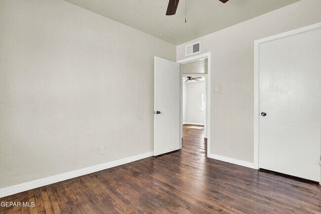 Building Photo - 536 Ben Swain Dr