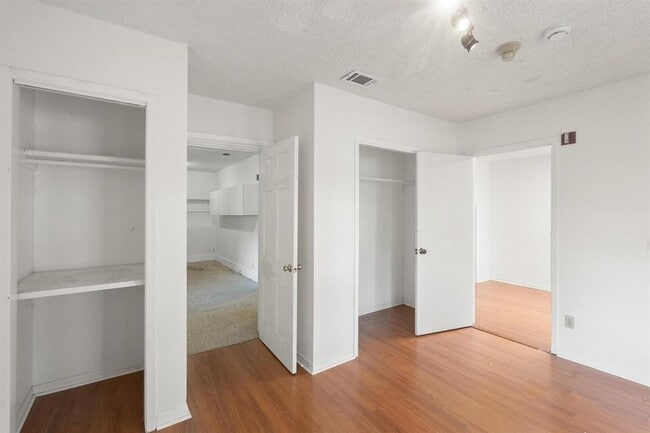Building Photo - 4616 E Cesar Chavez St