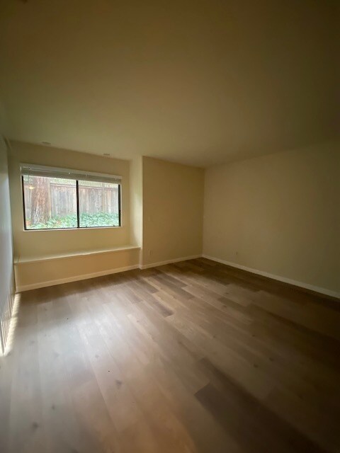 main bedroom - 1501 Woodlake Dr