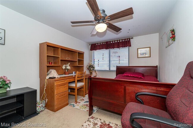 Building Photo - 862 Yorktown Ct