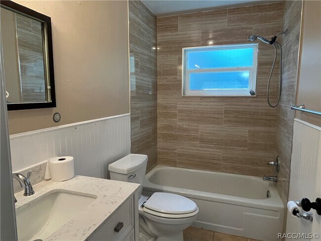 Building Photo - 35 S Lucille St