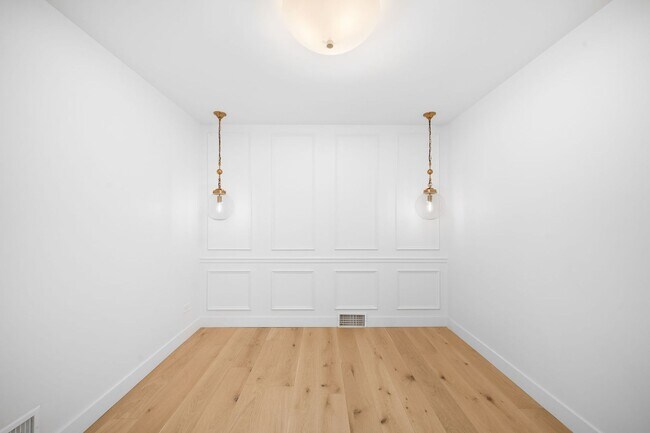 Building Photo - LUX 3BD, 2BA Belcaro Home with 2-Car Garage