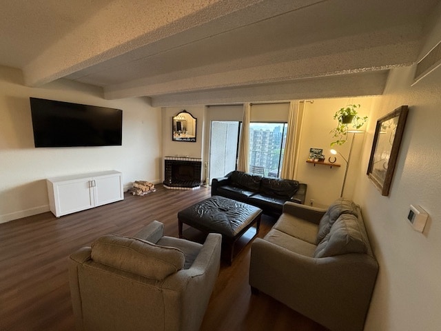 Living room - 777 N Washington St