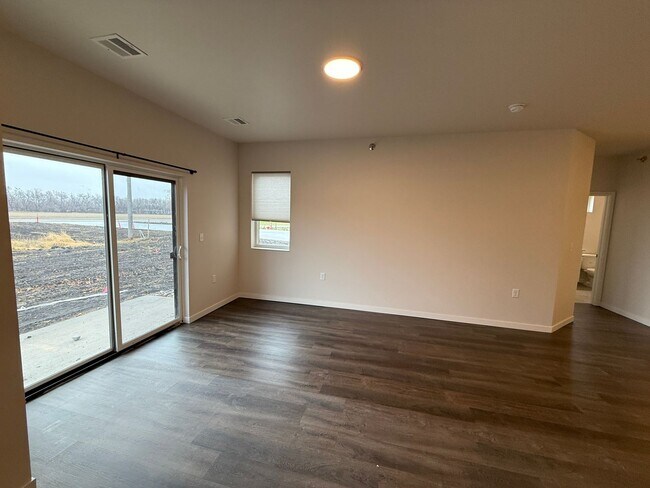 Building Photo - Northern Point Apartments