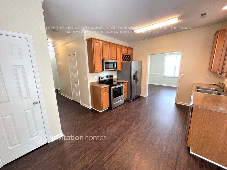 Building Photo - 9938 Willow Leaf Ln