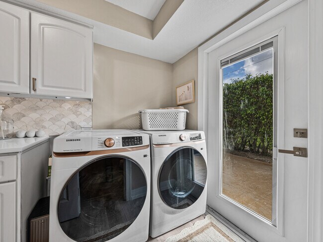 Building Photo - 4082 Belair Ln