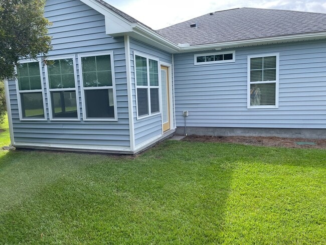 Building Photo - 2 Bedroom 2 Bathroom House in Southport
