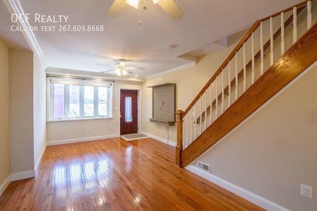 Building Photo - Gorgeous Port Richmond Home