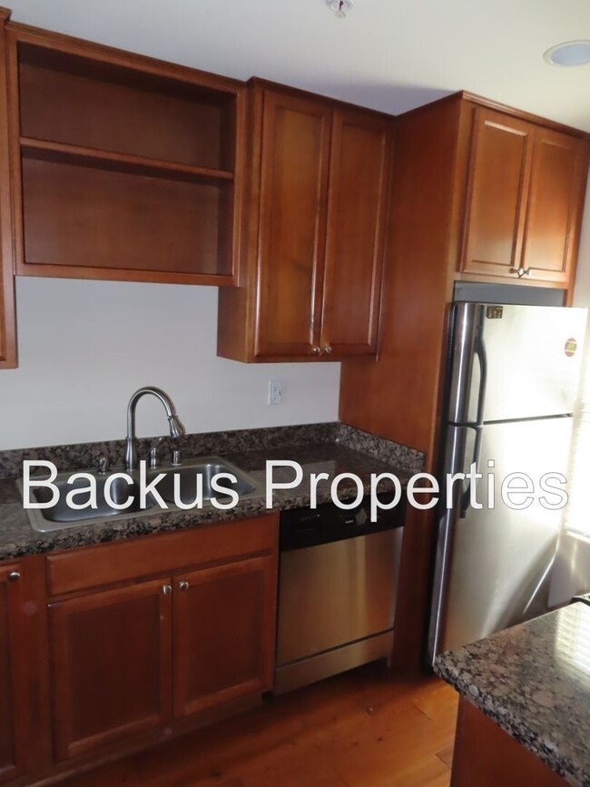 Building Photo - Wonderful Views of the Bay - Mar Vista Dr....