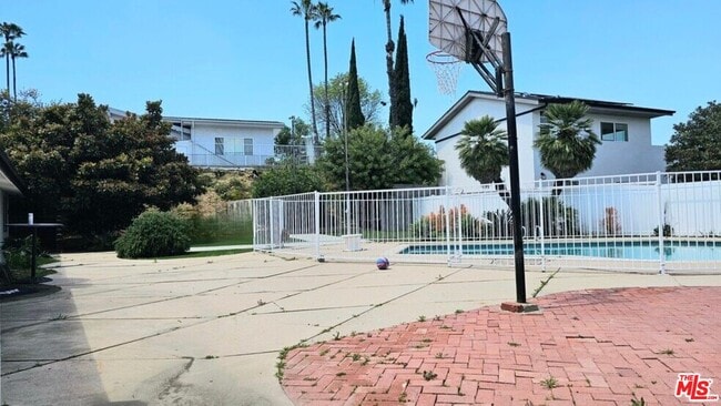 Building Photo - 20811 Tiara St