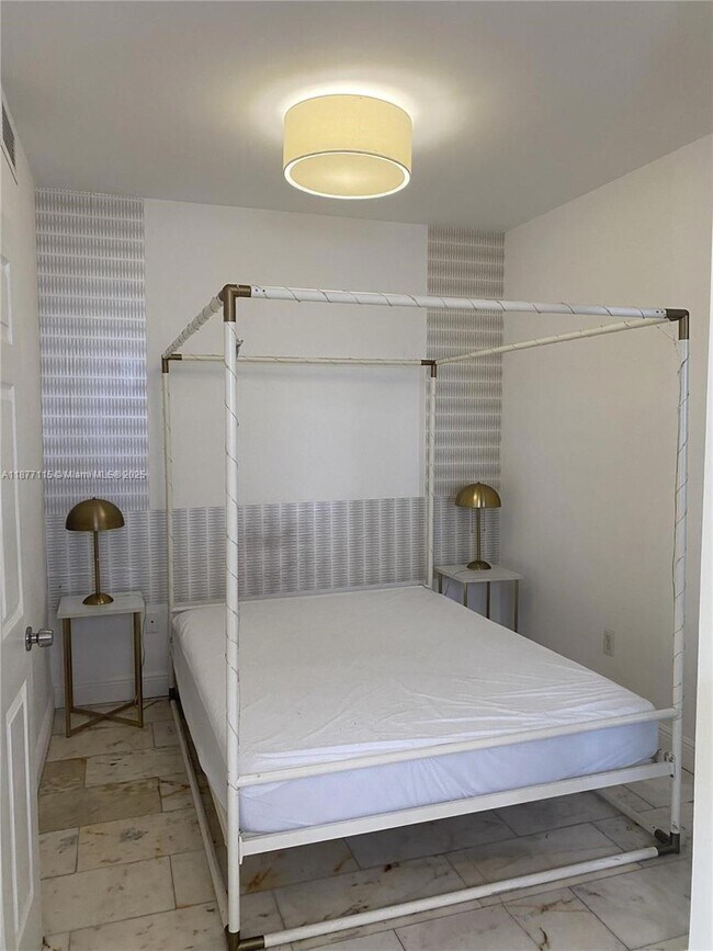 Building Photo - 1526 Pennsylvania Ave