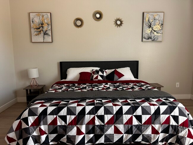 Building Photo - 11133 E Tumbleweed Ave