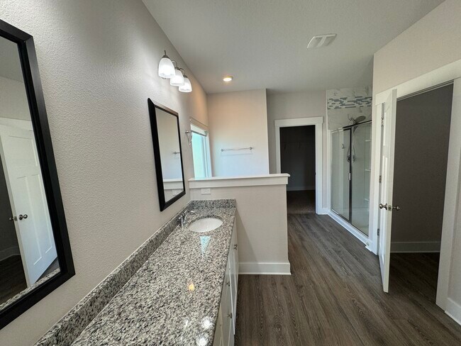 Building Photo - 3533 Sailfish Dr