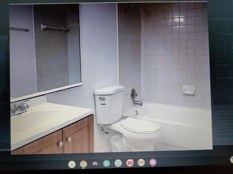 Building Photo - 5213 Via Hacienda Cir