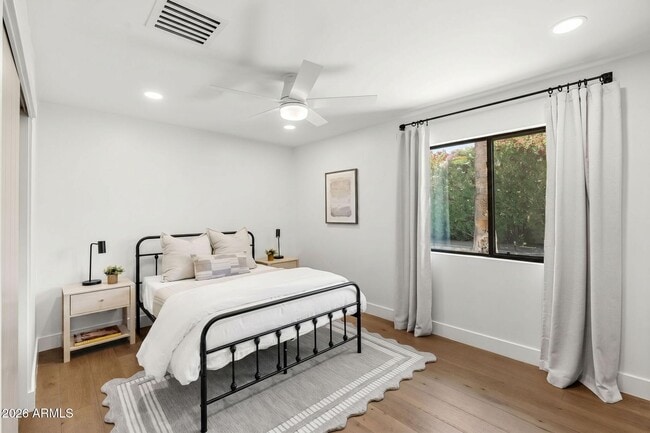 Building Photo - 7602 E Vía Del Reposo