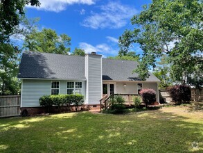 Building Photo - Lovely 4-Bedroom Home on Over Half an Acre!