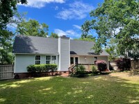 Building Photo - Lovely 4-Bedroom Home on Over Half an Acre!