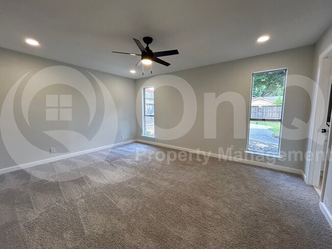 Building Photo - 608 High Meadow Dr
