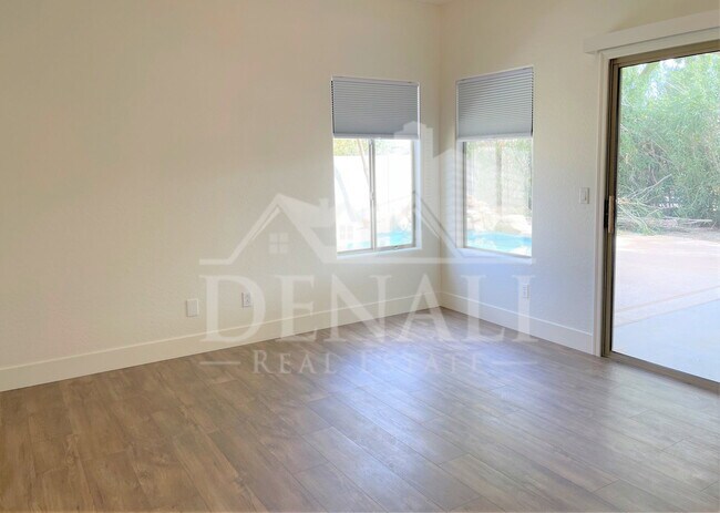 Building Photo - 21192 E Saddle Way
