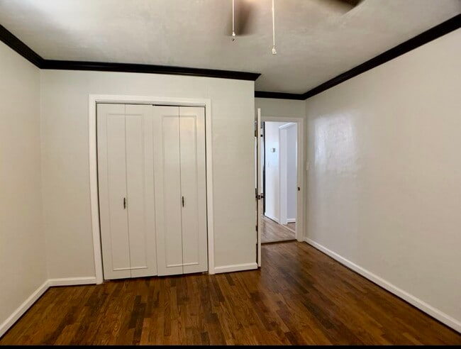 Building Photo - 824 E Symmes St
