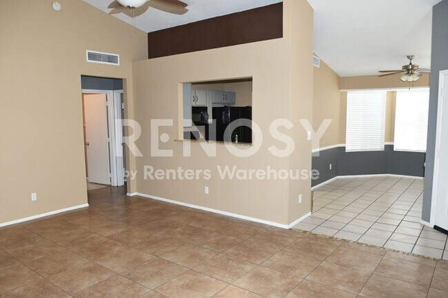 Building Photo - 3049 E Siesta Ln