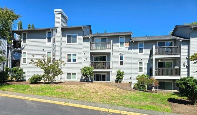 Primary Photo - 2 Bedroom Condo Available in Kenmore