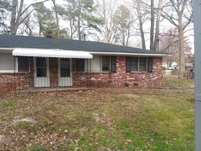 Building Photo - Chesapeake: 2 Bedroom 1 Bathroom Duplex